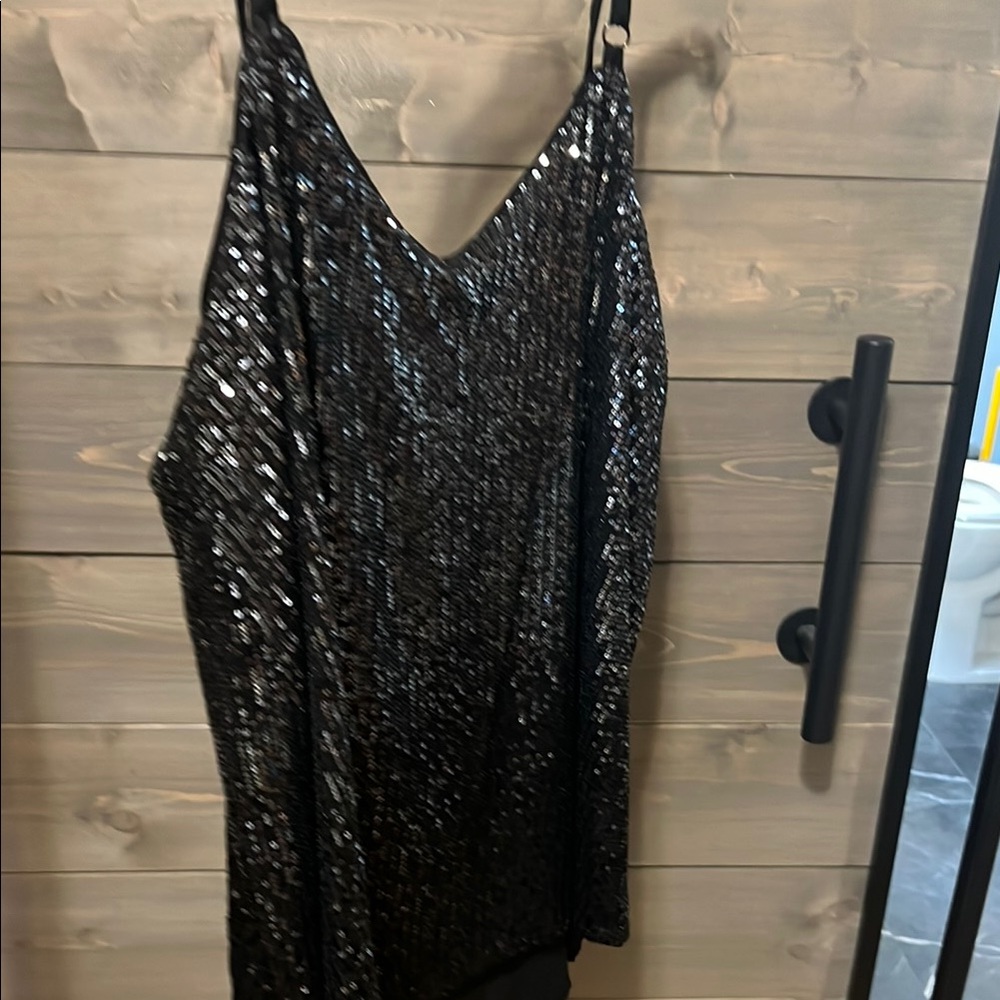 Black Sequin Sleeveless Top - Picture 4 of 4